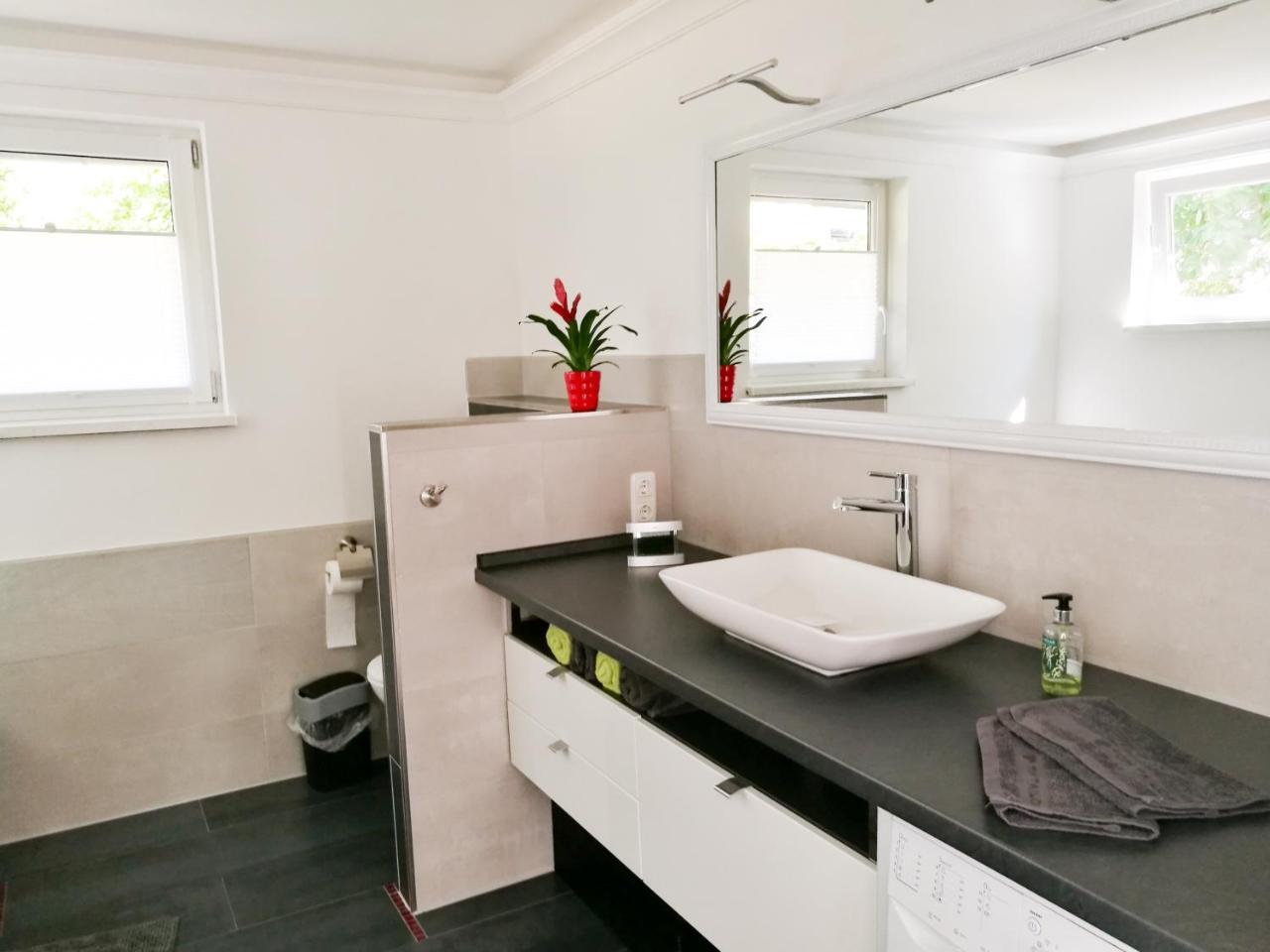 Ferienhaus Goermer Mit Wasserbett Schmolln  Екстер'єр фото